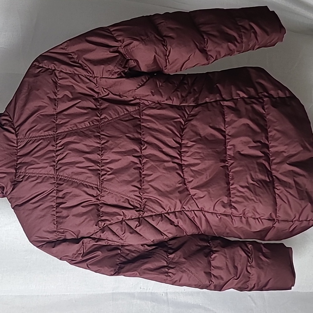 Athleta Downtown  down Jacket, MED, Decadent Chocolate (maroon) Retail $199 - Picture 6 of 6